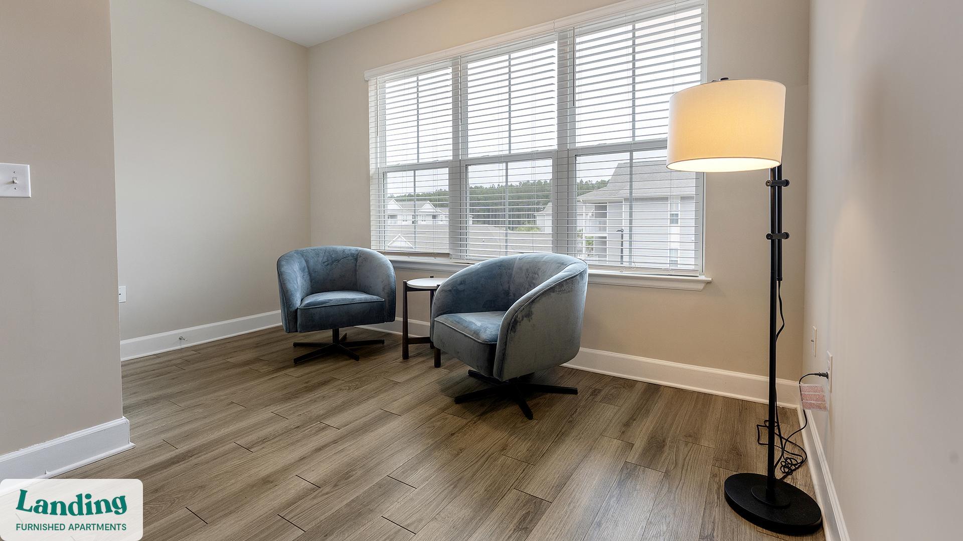 Building Photo - 195 N Creek Dr