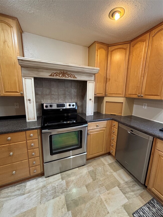 Building Photo - 14515 Wunderlich Dr