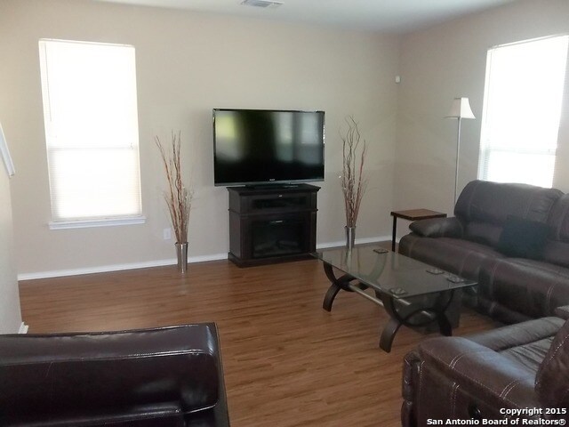 Building Photo - 6706 Loma Blanca