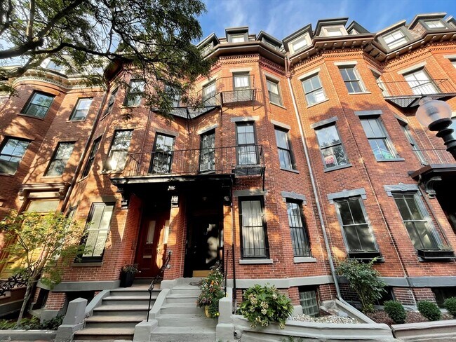 Primary Photo - 43 Milford St