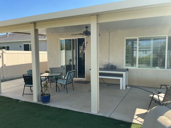 Building Photo - 7869 Boot Straps Ct