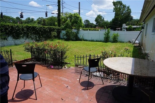 Building Photo - 4963 Cedar Bay St