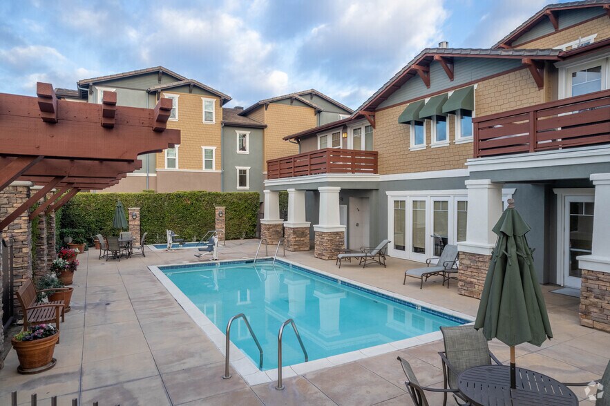 Building Photo - Magnolia Courts Senior 55+