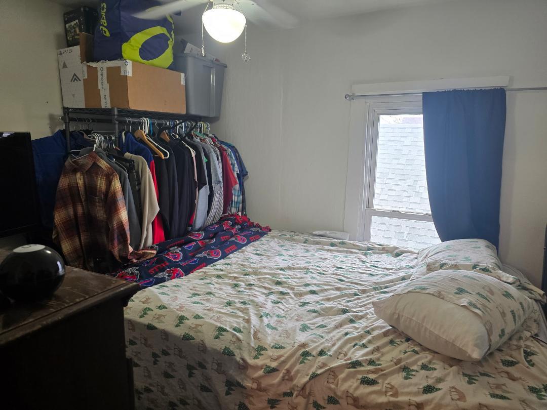 Building Photo - 110 Robinson St