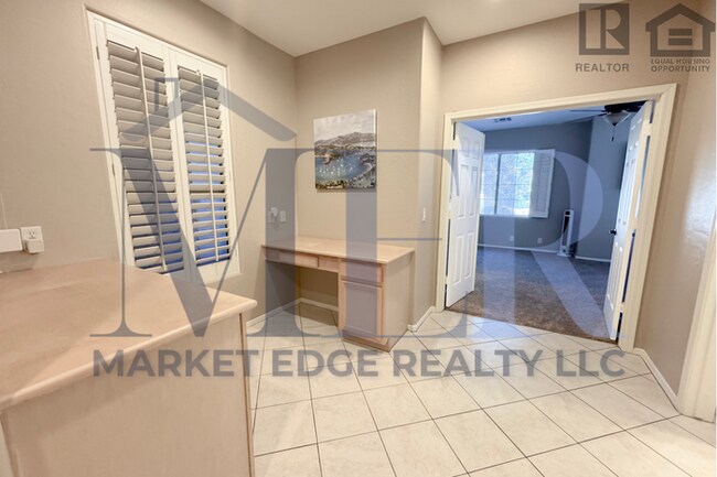 Building Photo - 3Bed/2.5Bath Home at Guadalupe/Crismon Rd! $399 MOVE-IN SPECIAL! Ready for Immediate Move-In!