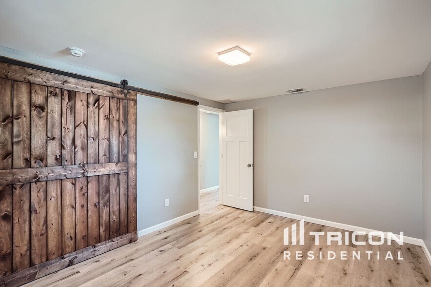 Building Photo - 1619 Stone Creek Dr