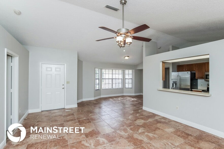 Building Photo - 707 Isar Ave NW