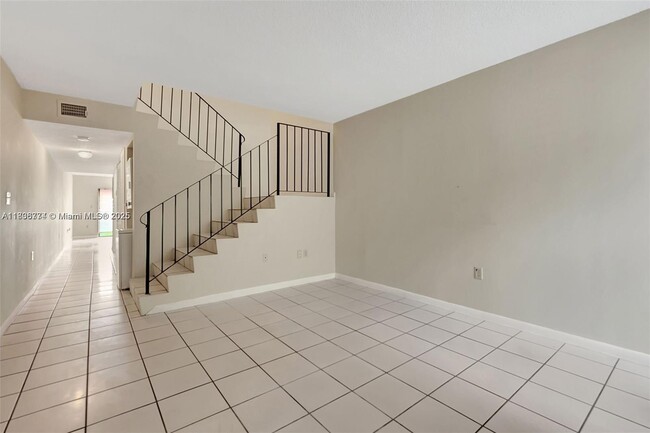 Building Photo - 1604 NE 151st St