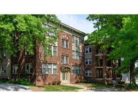 EXTERIOR - Valentine