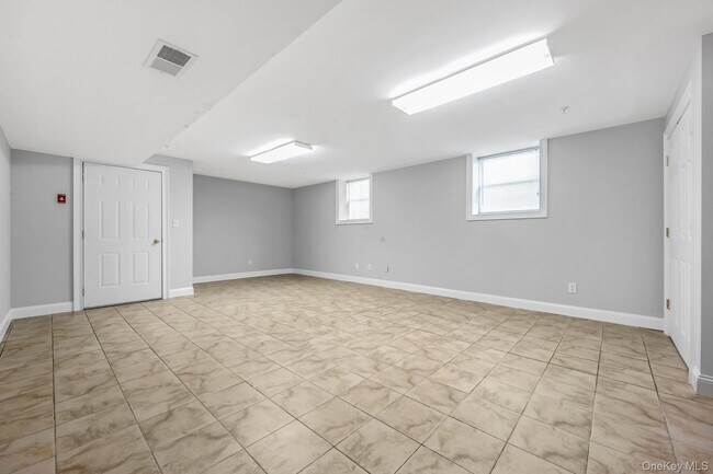 Building Photo - 69 Ellsworth Ave