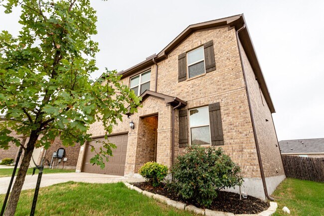 Building Photo - Bright & Spacious 5-Bedroom, 3-Bath Home i...