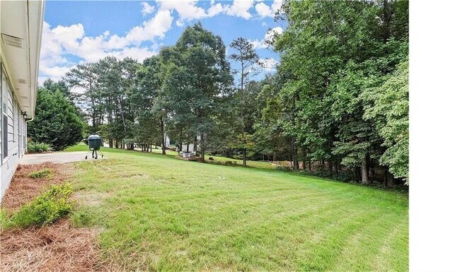 Building Photo - 5440 Windcrest Ln