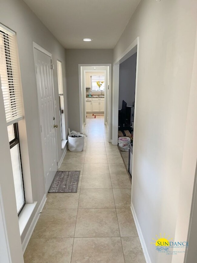 Building Photo - Charming 3-Bedroom Brick Home in Bluewater...