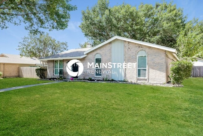 Building Photo - 3 Bedroom Pet-Friendly Home in Plano, TX with Main Street Renewal