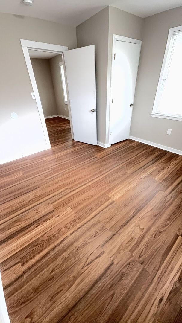 Building Photo - Spacious 4 Bedroom / 2 Bath Home – Fully Updated – Open To Section 8