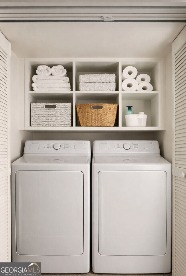 Building Photo - 572 Edgewood Ave NE