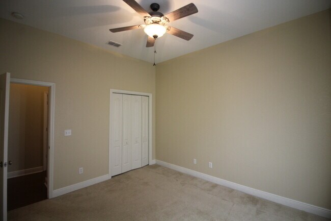 Building Photo - Beautiful 4 Bedroom Home In Newport Colony