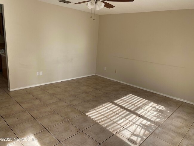 Building Photo - 1643 Rhonda Dr