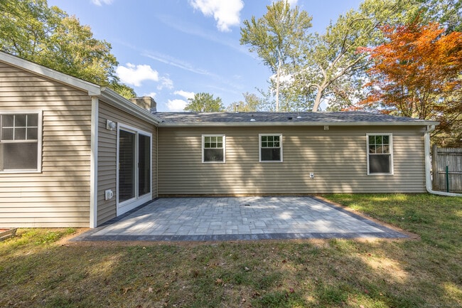 Building Photo - 237 Elmwood Cir