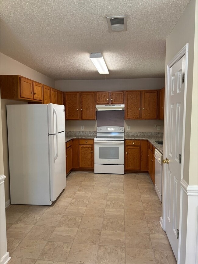 Building Photo - Spacious 3 bedrooms 2 ½ bath home in Rolli...