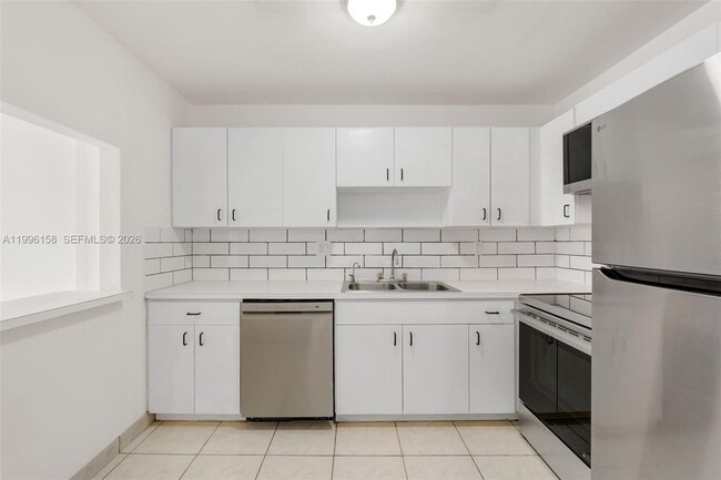 Building Photo - 6130 W 19th Ave