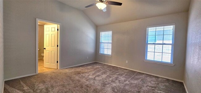 Building Photo - 913 Desert Trail