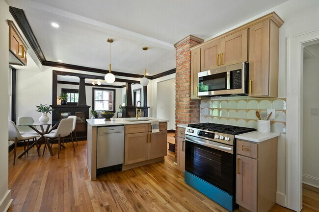 Building Photo - 4200 Adams St