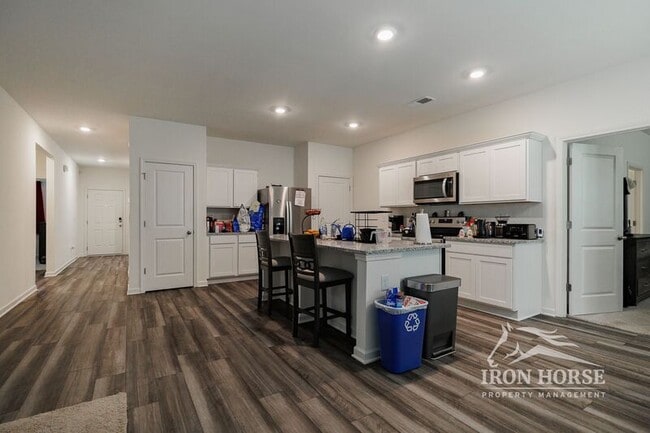 Building Photo - 388 Mccall Wy