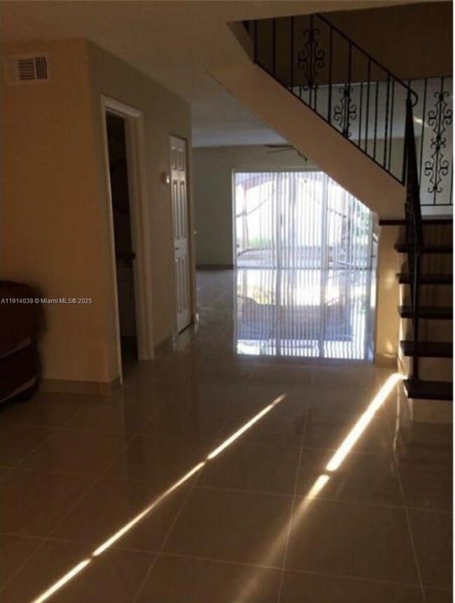 Building Photo - 3928 SW 67th Way