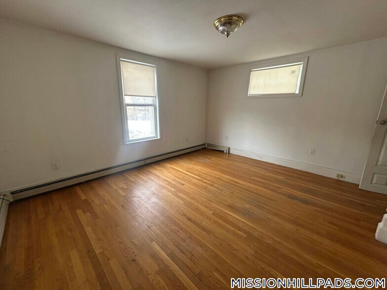 Building Photo - 18 Rockville Park