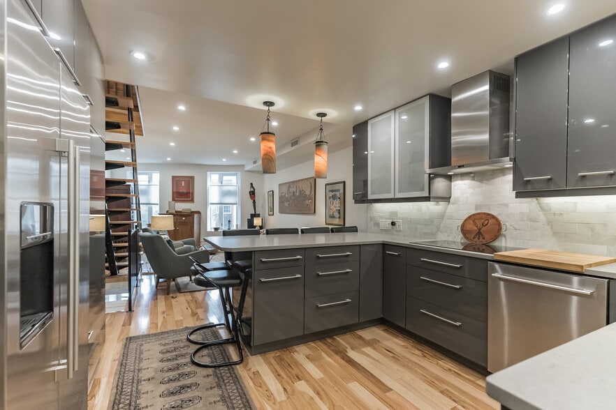 Kitchen - 807 E Passyunk Ave