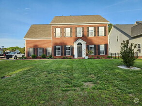 Building Photo - Upscale Executive Home, Home Office, 4 Bed...