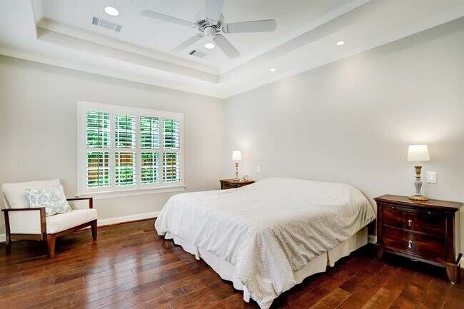 Building Photo - 12731 Trail Hollow Dr