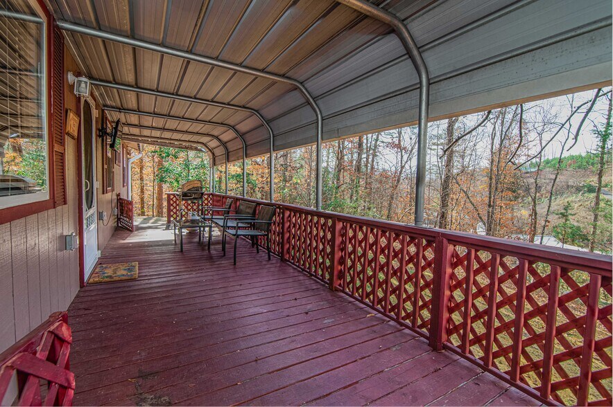 Building Photo - 1748 Paulas Huskey Cir