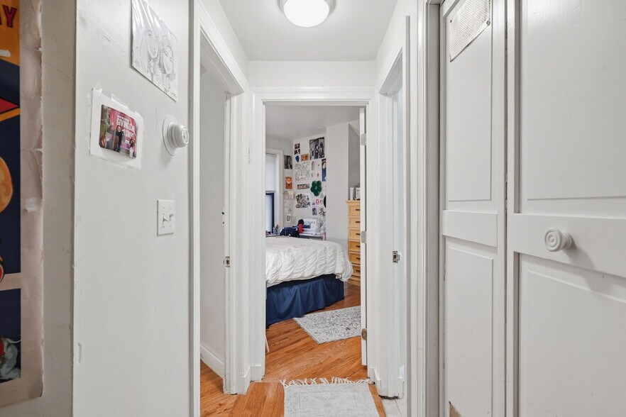 Building Photo - 20 Symphony Rd