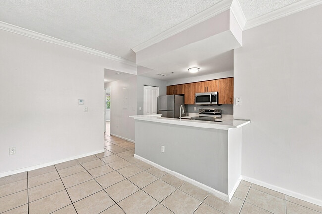 Building Photo - 5860 W Sample Rd