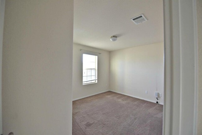 Building Photo - 644 Heritage Grove Rd