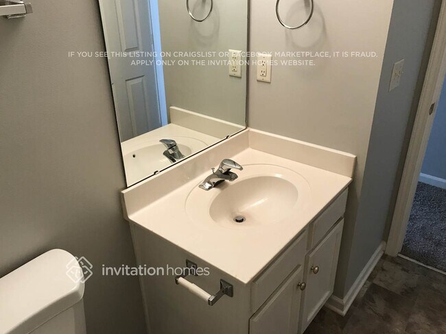 Building Photo - 7609 Saddle Trail Ln