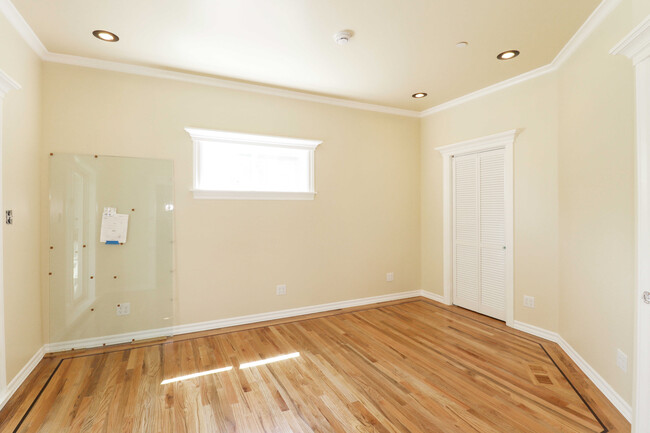 Building Photo - 2731 Stony Point Rd