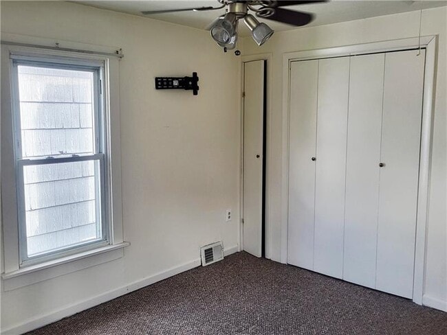 Building Photo - 229 Ave A