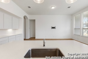 Building Photo - 1523 Balcones Fault