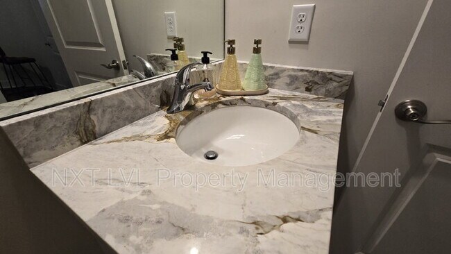 Building Photo - 14851 Loggerhead Dr