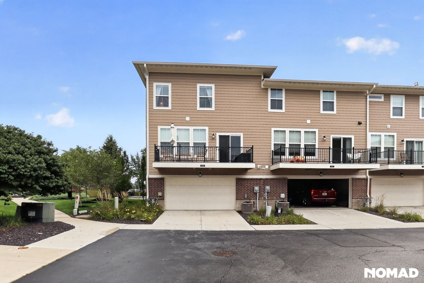 Building Photo - 9540 Park Meridian Dr