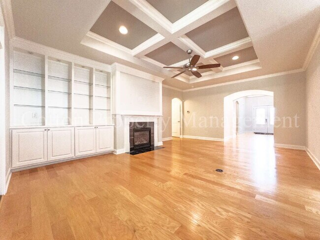 Building Photo - 633 Jenoa Dr