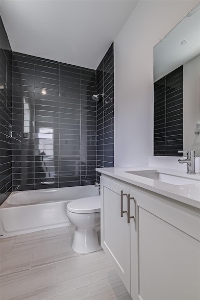 Building Photo - 6028 Lewis St