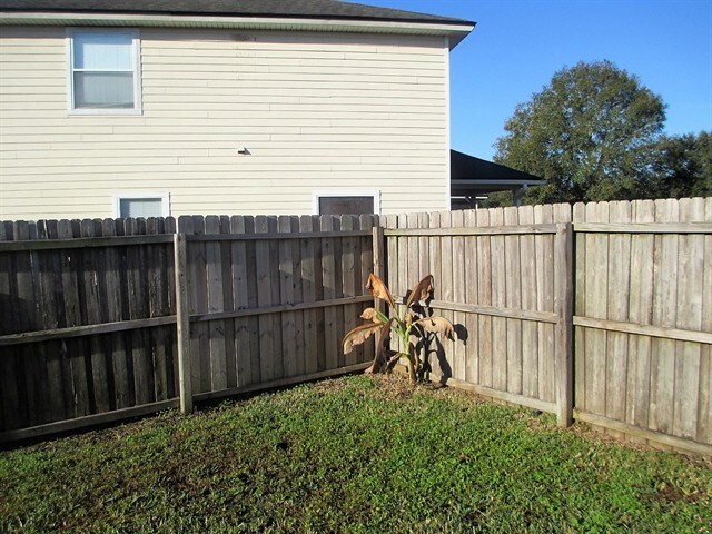 Building Photo - 4043 Pebble Brooke Circle South