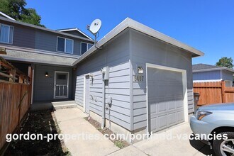 Building Photo - 5407 SE 121st Ave