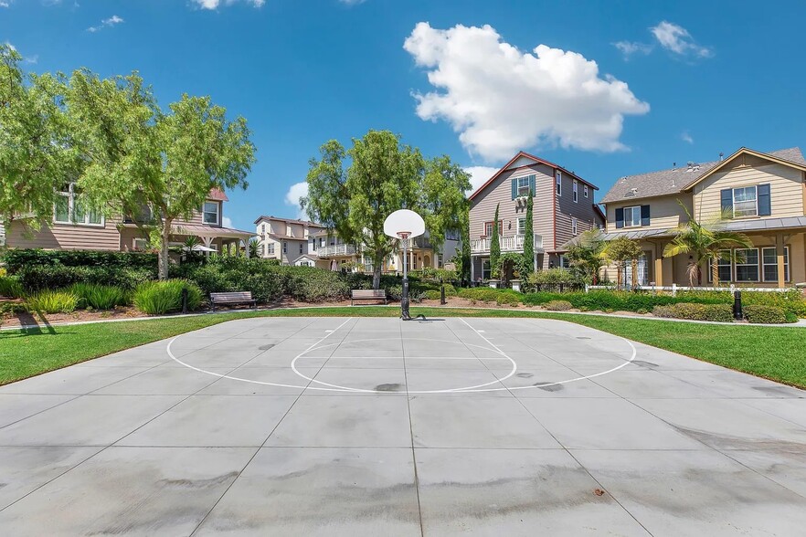 Building Photo - 140 Liberty St