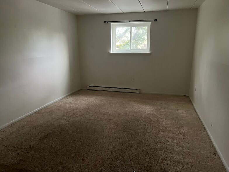 Building Photo - 3421 W Chester Pike