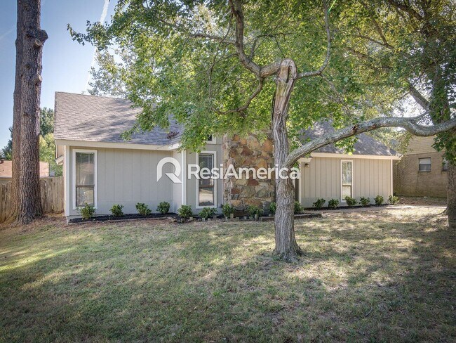 Building Photo - Completely renovated 3 bedroom, 2 bathroom home